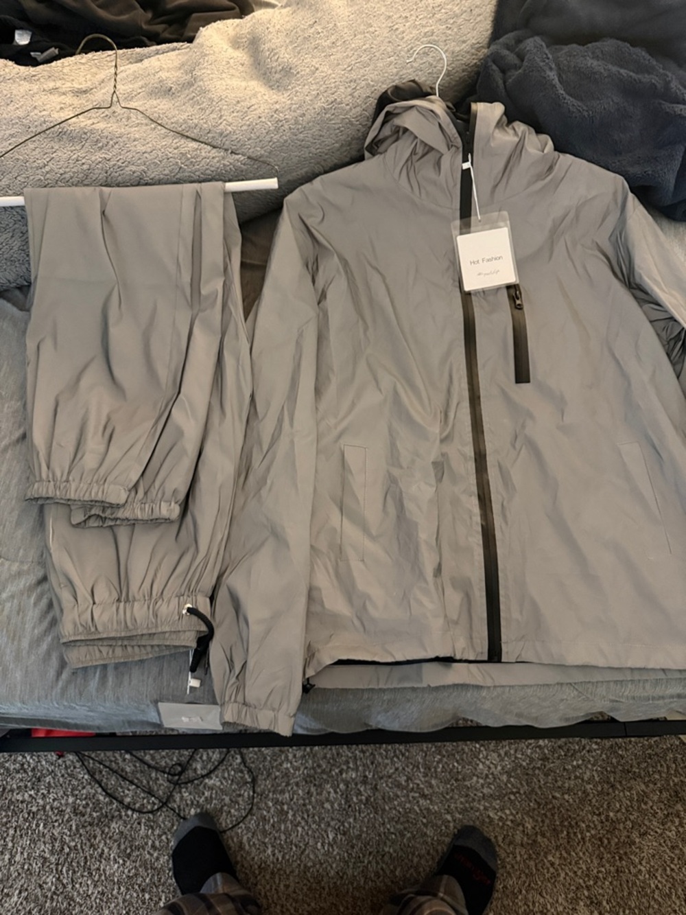Men's Gray Hooded Joggers Set - Lightweight Sweatpants & Jacket